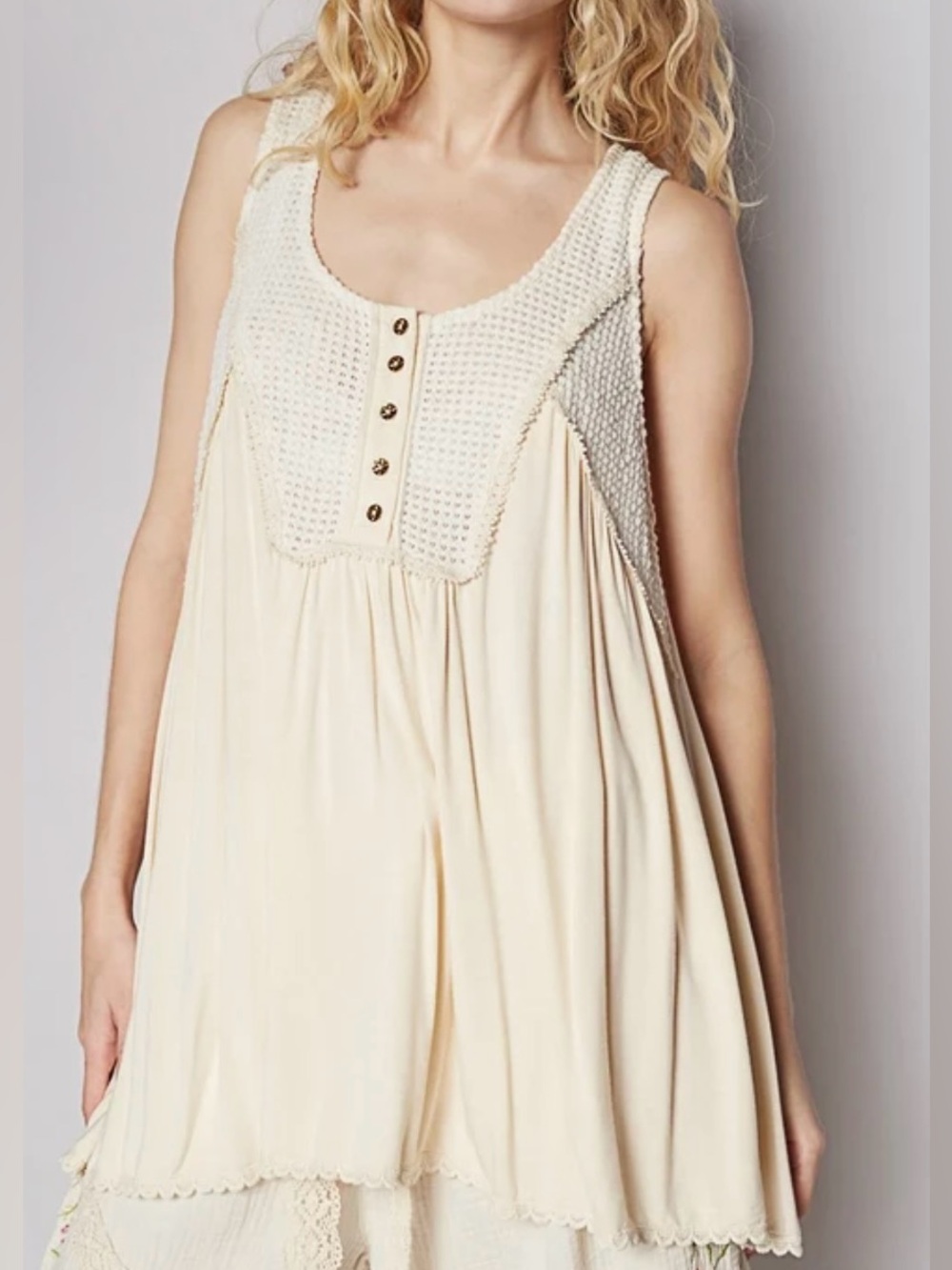 POL Cream Textured Sleeveless Henley Tunic Blouse - Size M